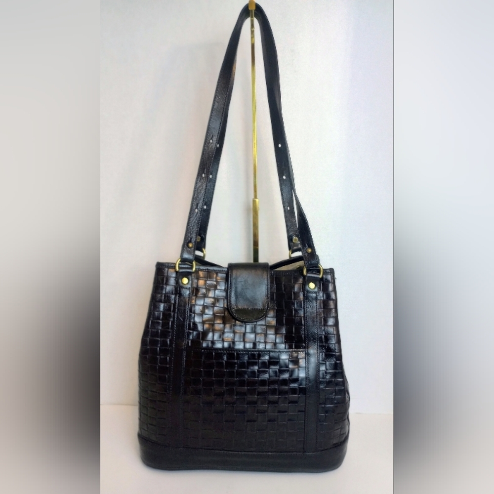 Black Woven Leather Shoulder Bag - Picture 2 of 13